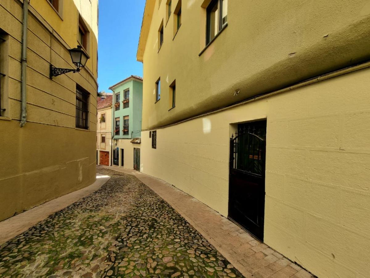 A 2 Min De La Catedral Apartman Oviedo Kültér fotó